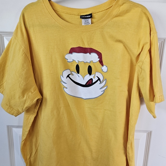 Santa T-Shirt - Picture 2 of 3